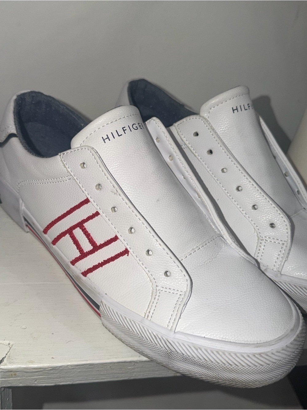 Tommy Hilfiger White Leather Slip-On with Navy and Red Logo